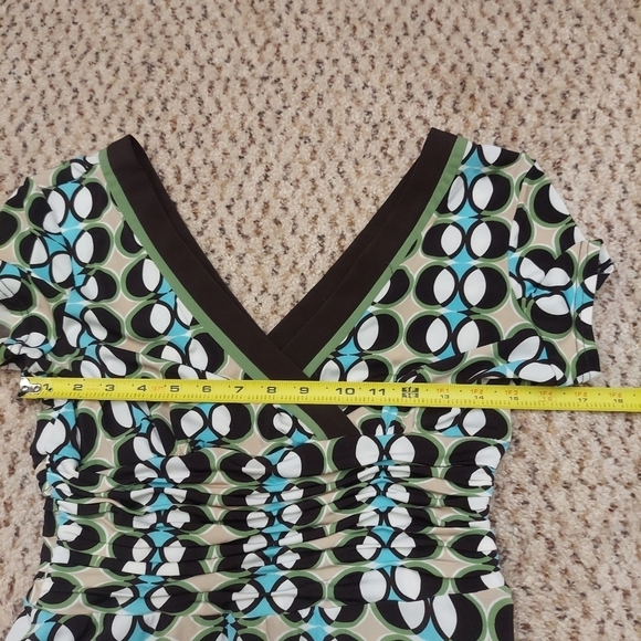 DressBarn Fit & Flare Dress 8 Cap Sleeve Brown Geometric Stretch V Neck Packable - Picture 3 of 9